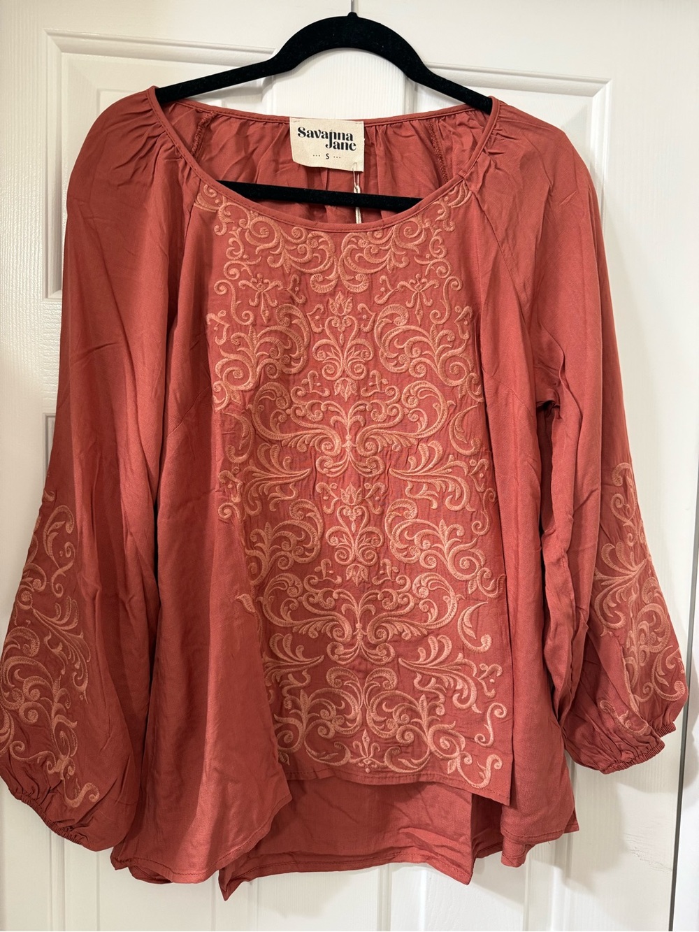 Savanna Jane Women's Embroidered Soft Rust Peasant Top *NWT